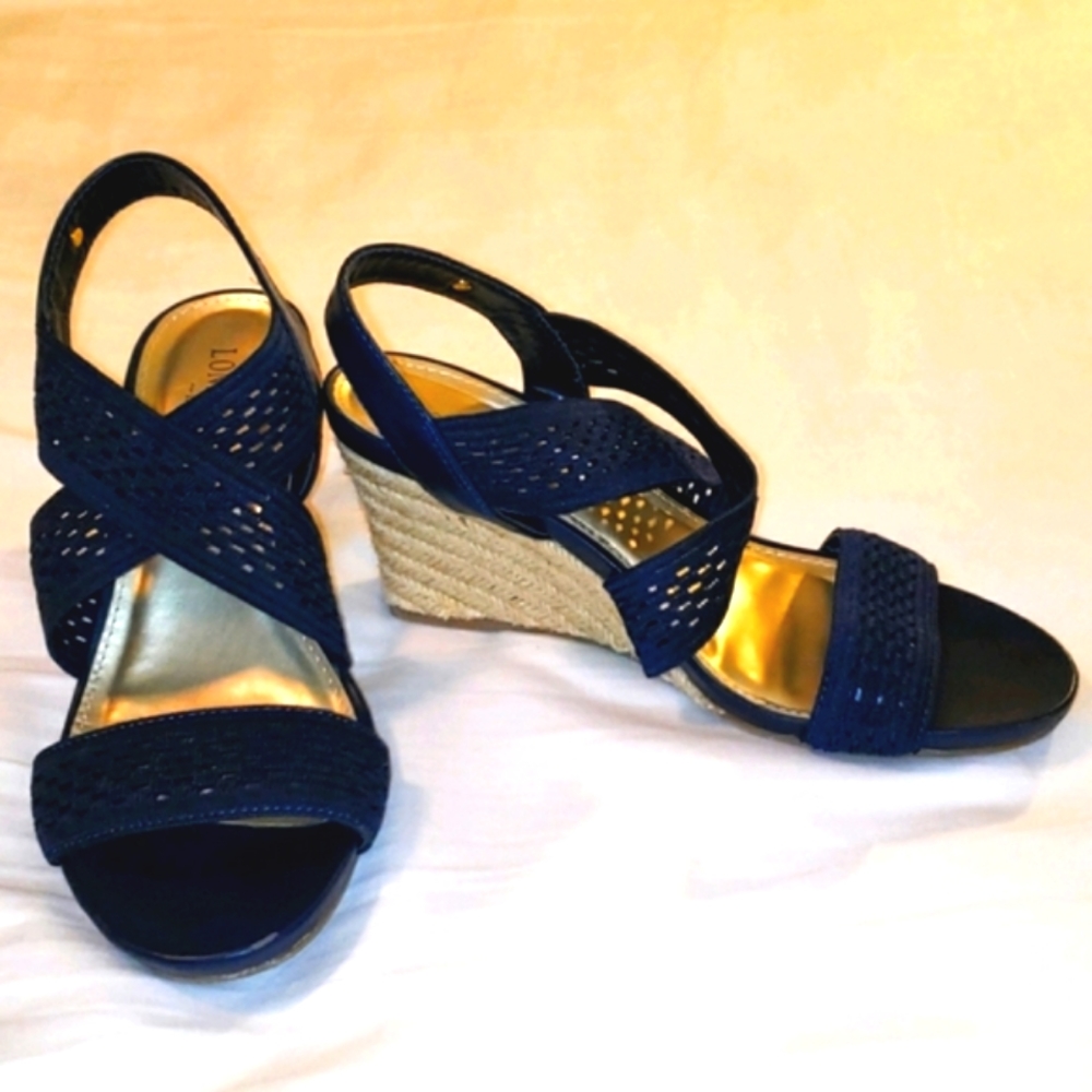 Women's London Fog Navy Espadrilles Sz. 8